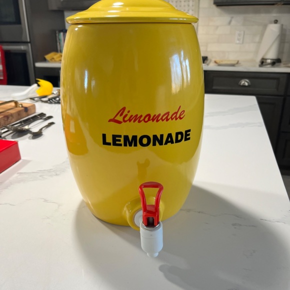 Lemonade Dispenser - Picture 3 of 3